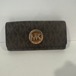 Michael Kors Fulton Flap Continental Wallet